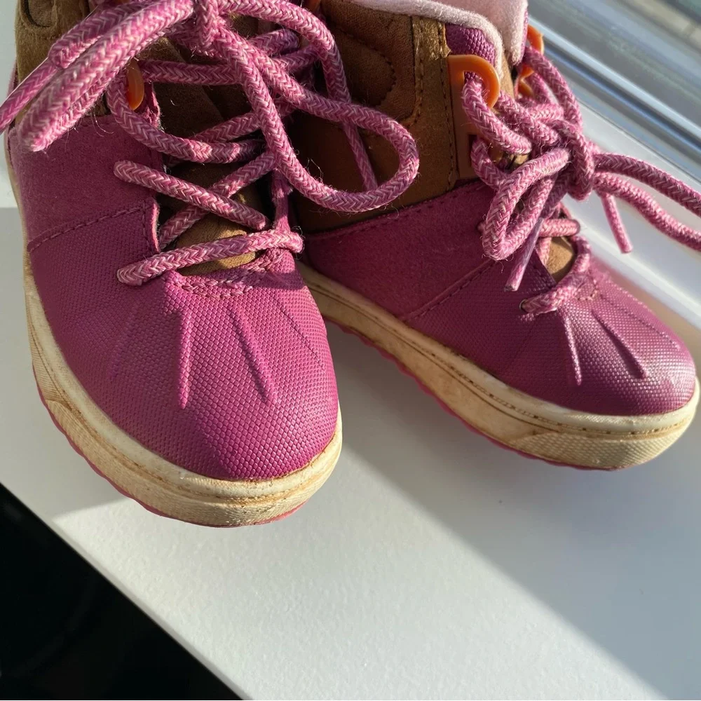OshKosh B’gosh Toddler Winter Boots Pink Lace-Up Size 5